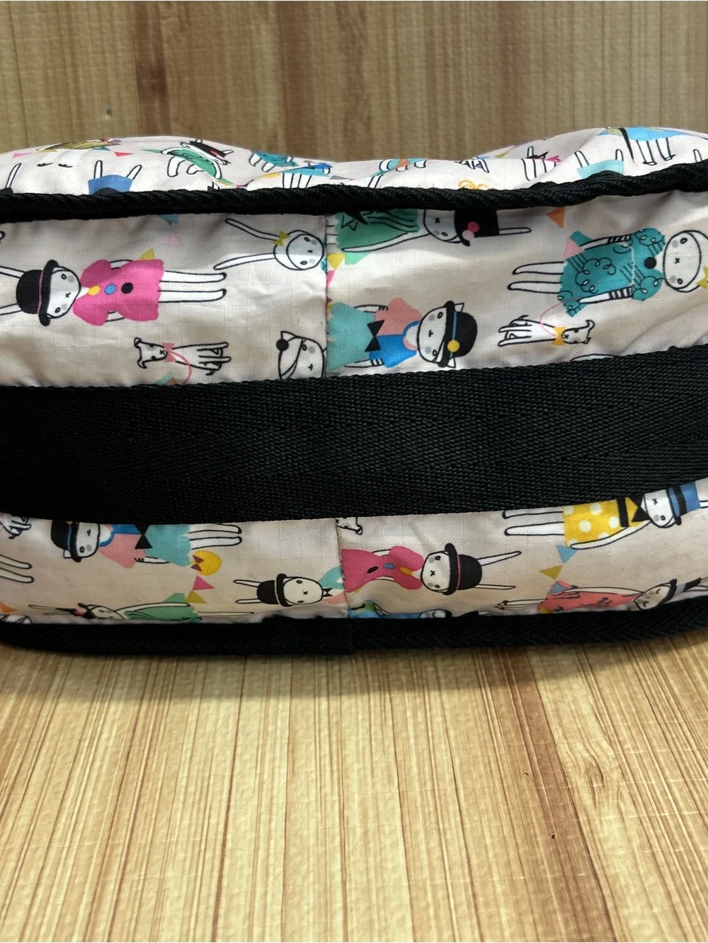 LeSportsac Fifi Lapin Vaudeville Crossbody Hobo Bag [Rare]